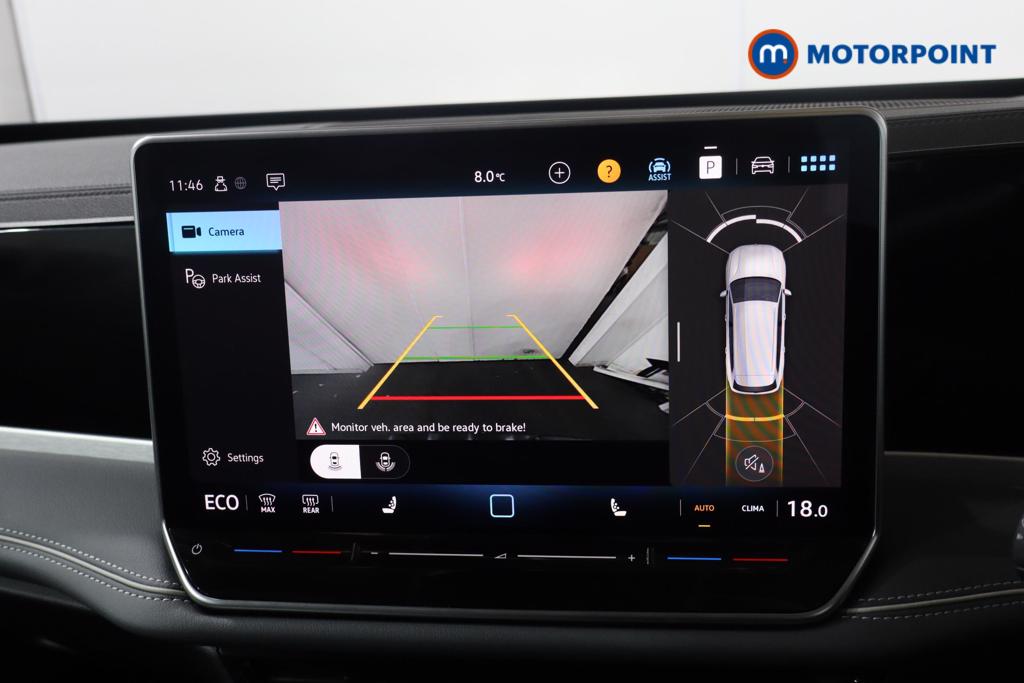 Volkswagen Passat Life Automatic Petrol Plug-In Hybrid Estate - Stock Number (1620878) - 12th supplementary image