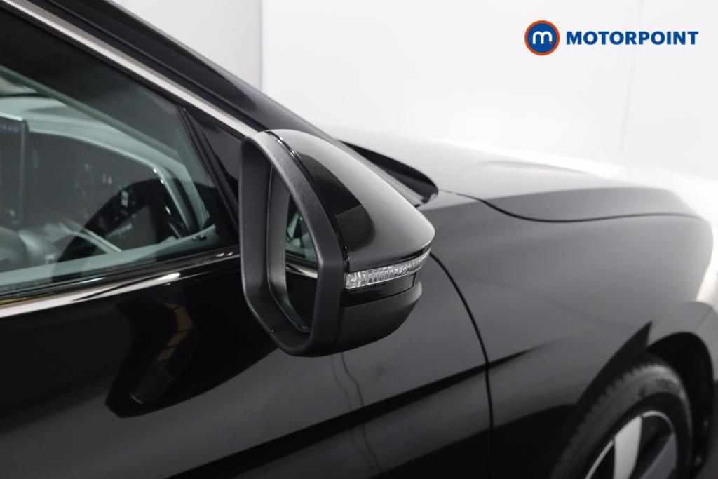 Volkswagen Passat Life Automatic Petrol Plug-In Hybrid Estate - Stock Number (1620878) - 15th supplementary image