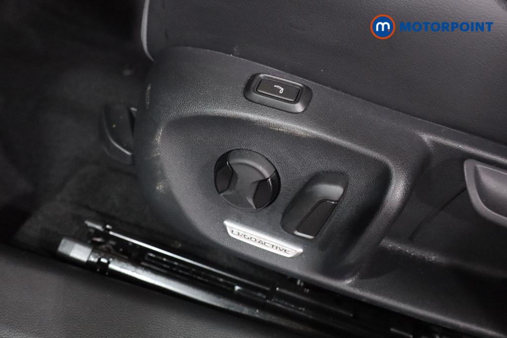 Volkswagen Passat Life Automatic Petrol Plug-In Hybrid Estate - Stock Number (1620878) - 21st supplementary image