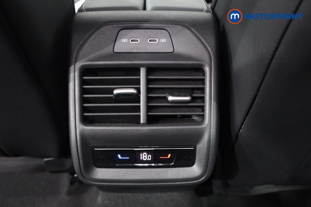 Volkswagen Passat Life Automatic Petrol Plug-In Hybrid Estate - Stock Number (1620878) - 23rd supplementary image