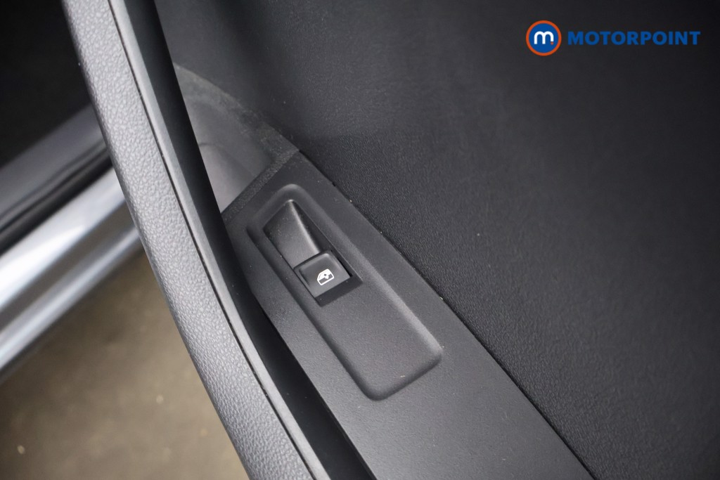 Skoda Karoq Sportline Edition Automatic Petrol SUV - Stock Number (1620983) - 32nd supplementary image