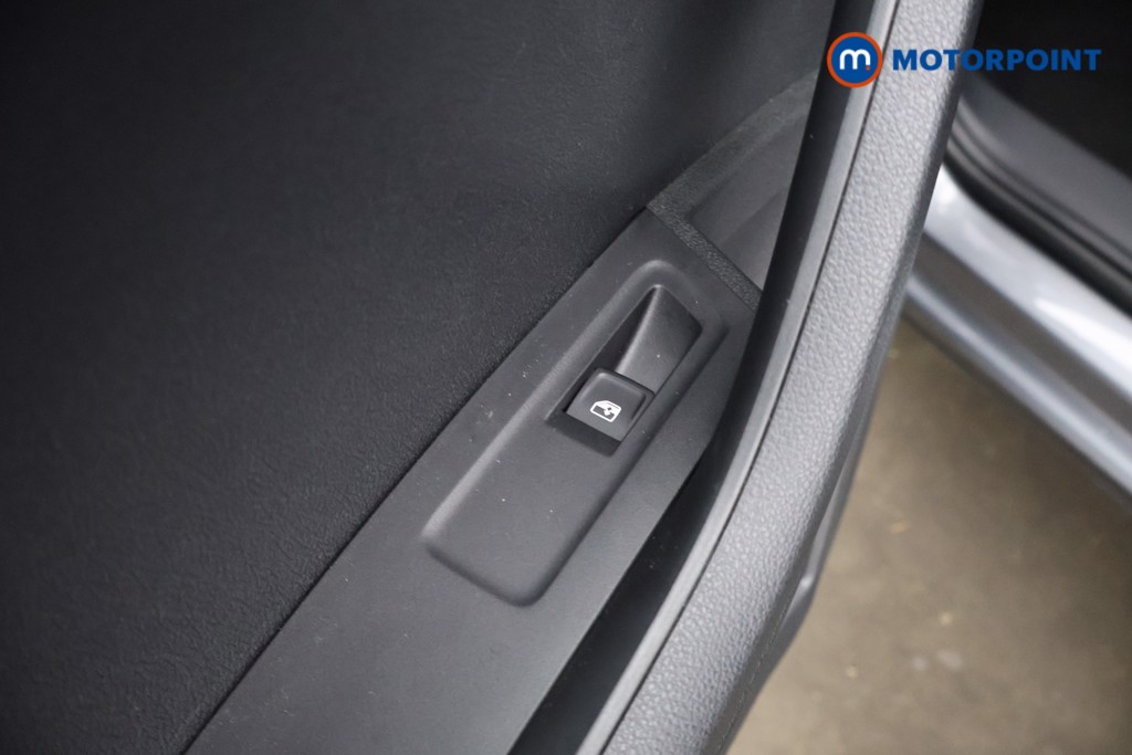 Skoda Karoq Sportline Edition Automatic Petrol SUV - Stock Number (1620983) - 38th supplementary image