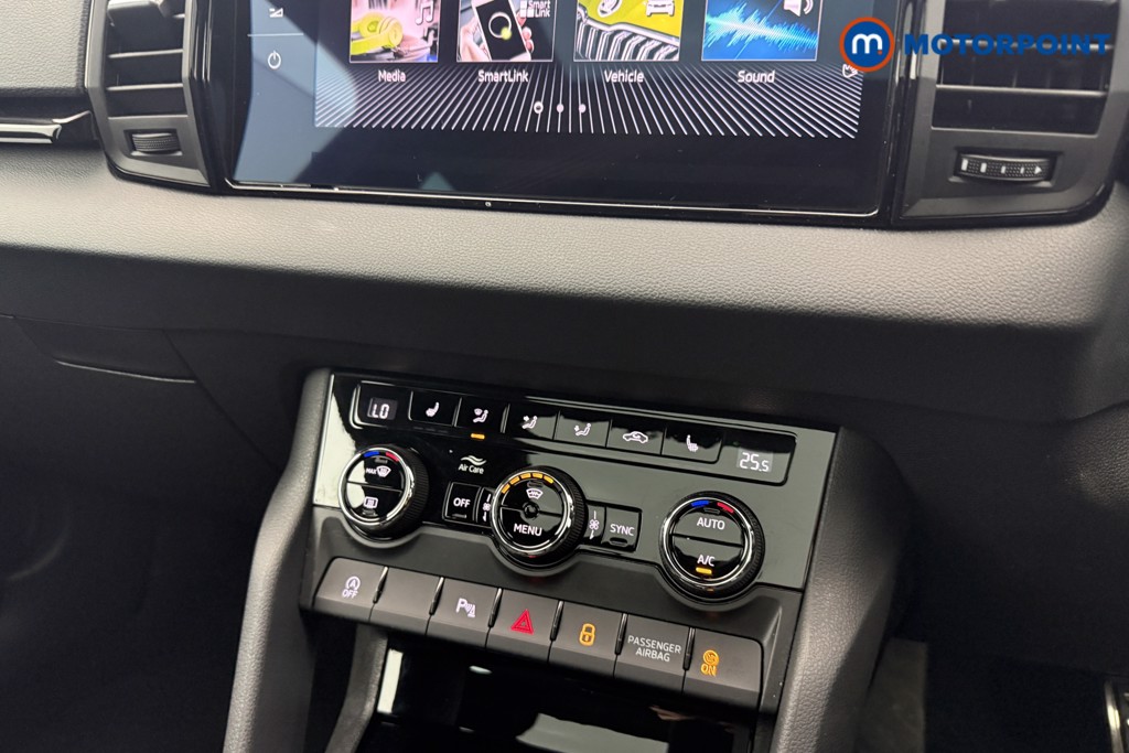 Skoda Karoq Sportline Edition Automatic Petrol SUV - Stock Number (1620986) - 4th supplementary image