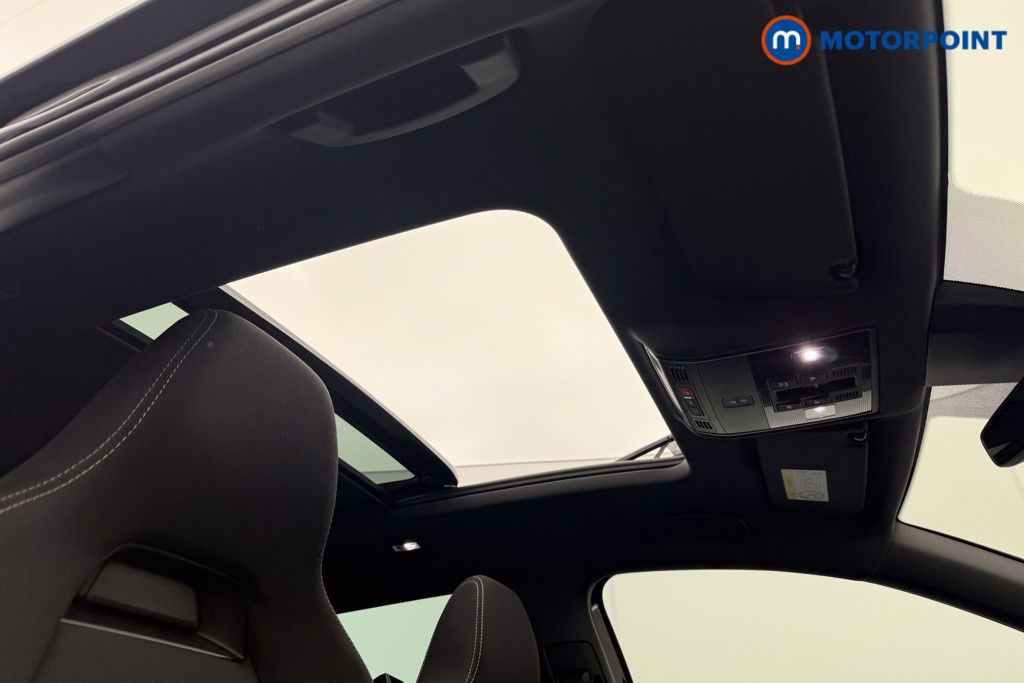 Skoda Karoq Sportline Edition Automatic Petrol SUV - Stock Number (1620986) - 11th supplementary image