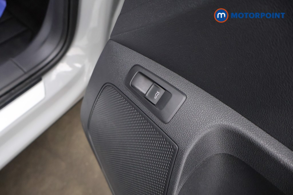 Skoda Karoq Sportline Edition Automatic Petrol SUV - Stock Number (1621008) - 21st supplementary image