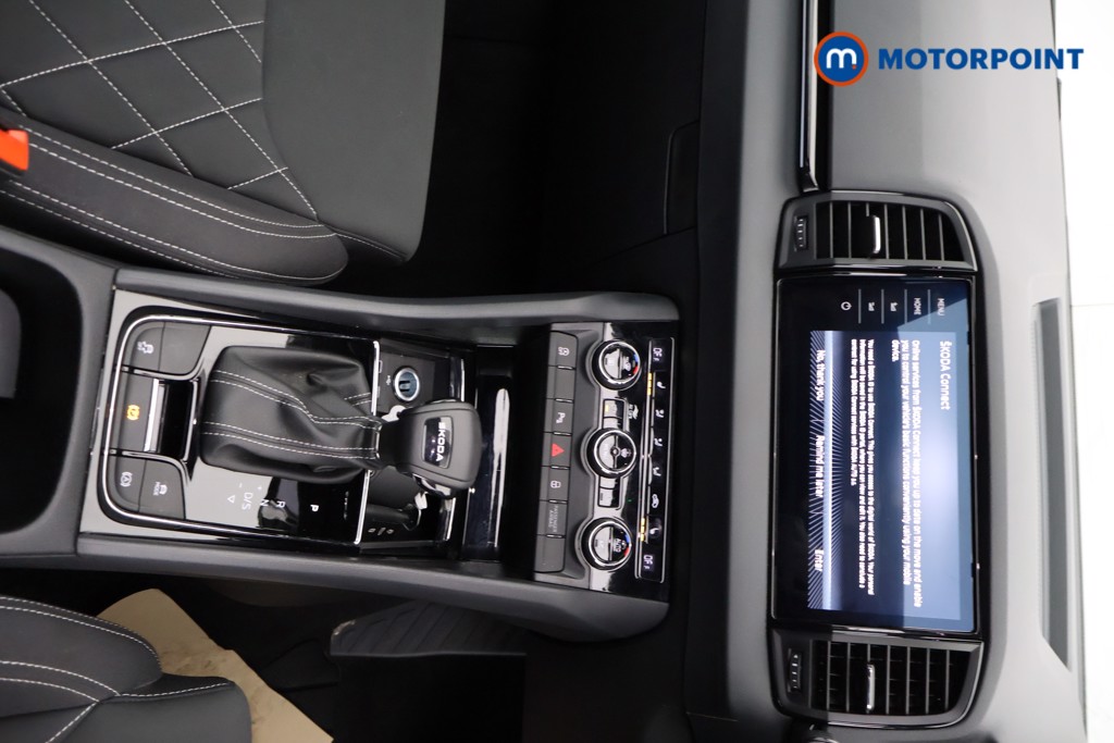 Skoda Karoq Sportline Edition Automatic Petrol SUV - Stock Number (1621014) - 21st supplementary image