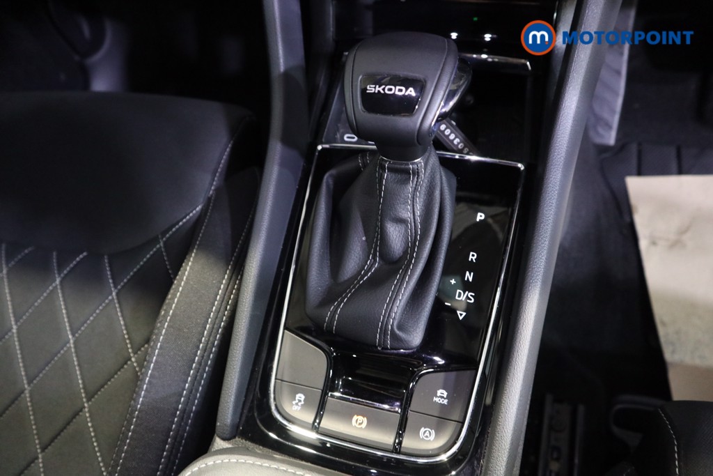 Skoda Karoq Sportline Edition Automatic Petrol SUV - Stock Number (1621016) - 10th supplementary image