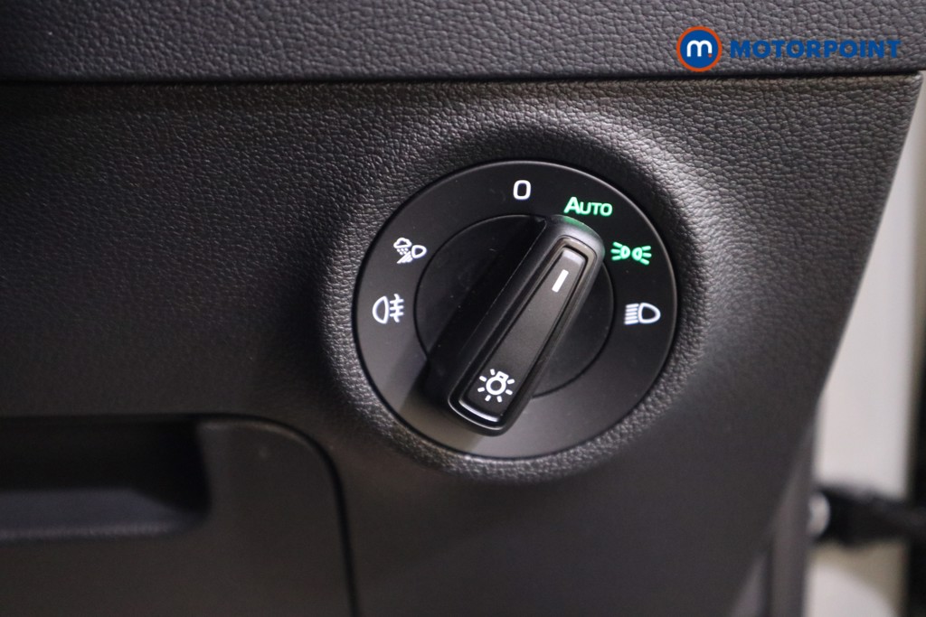 Skoda Karoq Sportline Edition Automatic Petrol SUV - Stock Number (1621031) - 11th supplementary image