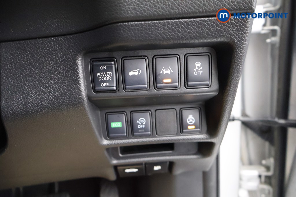 Nissan X-Trail Tekna Automatic Diesel SUV - Stock Number (1621156) - 11th supplementary image