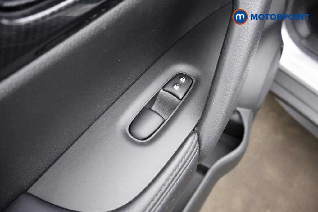 Nissan X-Trail Tekna Automatic Diesel SUV - Stock Number (1621156) - 38th supplementary image