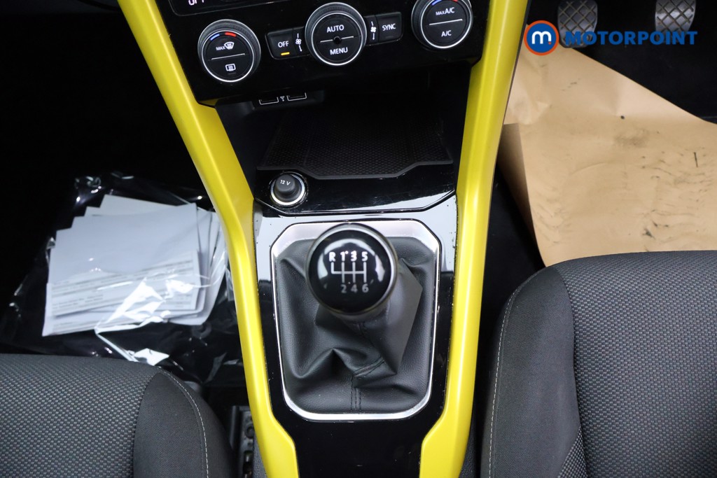 Volkswagen T-Roc Design Manual Petrol SUV - Stock Number (1621206) - 14th supplementary image