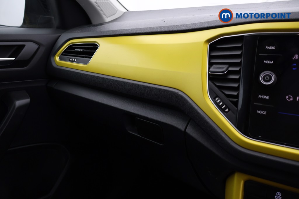 Volkswagen T-Roc Design Manual Petrol SUV - Stock Number (1621206) - 15th supplementary image