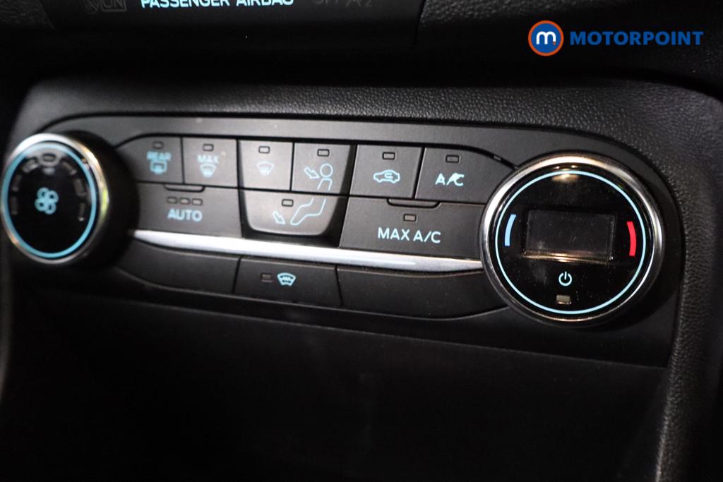 Ford Fiesta Titanium Manual Petrol Hatchback - Stock Number (1621209) - 5th supplementary image