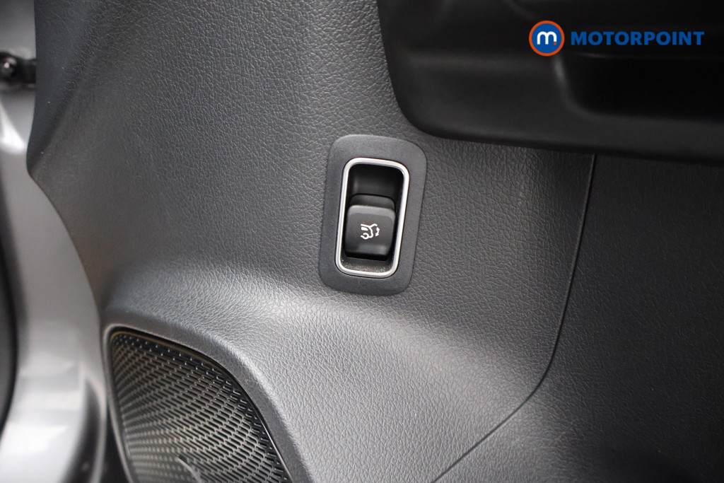 Mercedes-Benz GLA Amg Line Automatic Petrol SUV - Stock Number (1621395) - 24th supplementary image