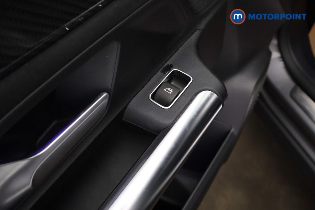 Mercedes-Benz GLA Amg Line Automatic Petrol SUV - Stock Number (1621395) - 41st supplementary image