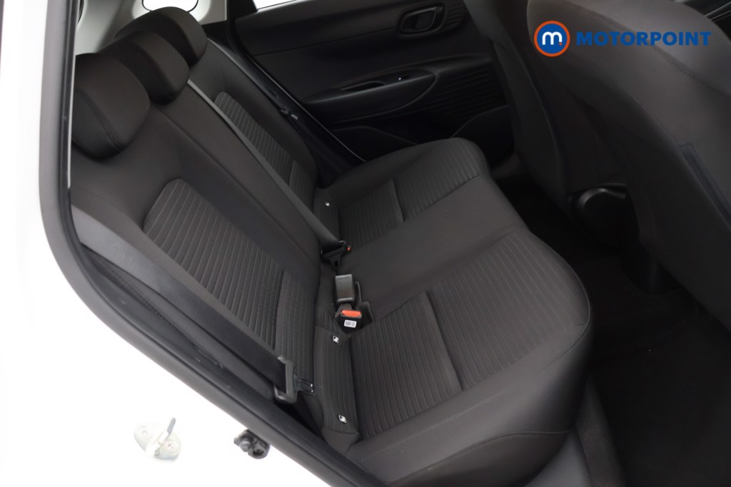 Hyundai I20 Se Connect Manual Petrol Hatchback - Stock Number (1621607) - 24th supplementary image