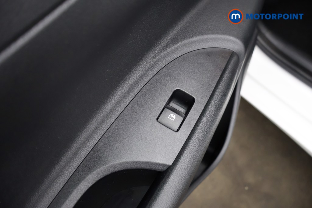 Hyundai I20 Se Connect Manual Petrol Hatchback - Stock Number (1621607) - 29th supplementary image