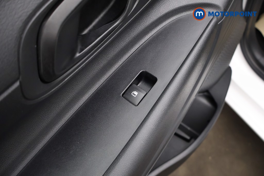 Hyundai I20 Se Connect Manual Petrol Hatchback - Stock Number (1621607) - 31st supplementary image