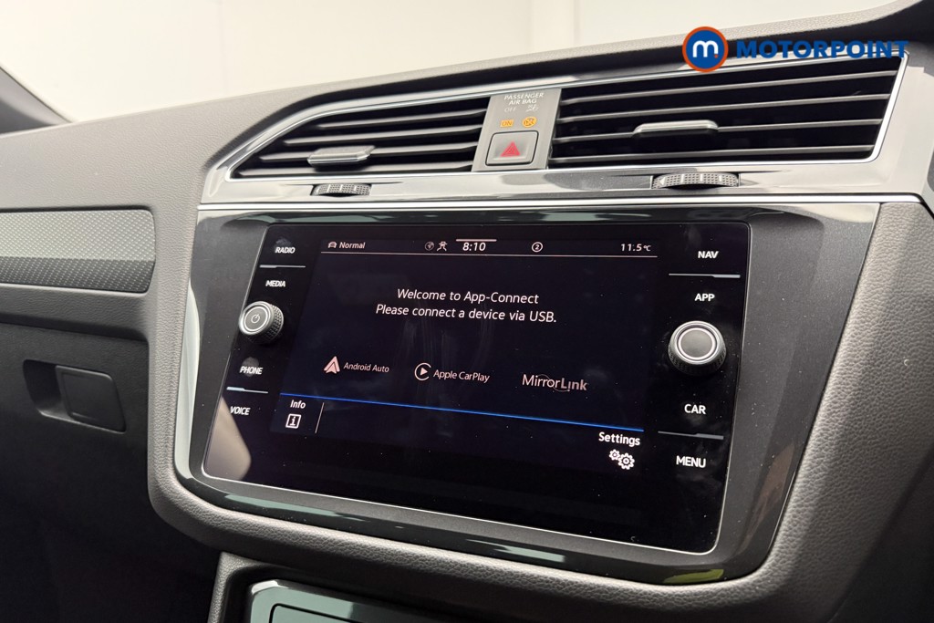 Volkswagen Tiguan R-Line Automatic Petrol SUV - Stock Number (1622010) - 14th supplementary image