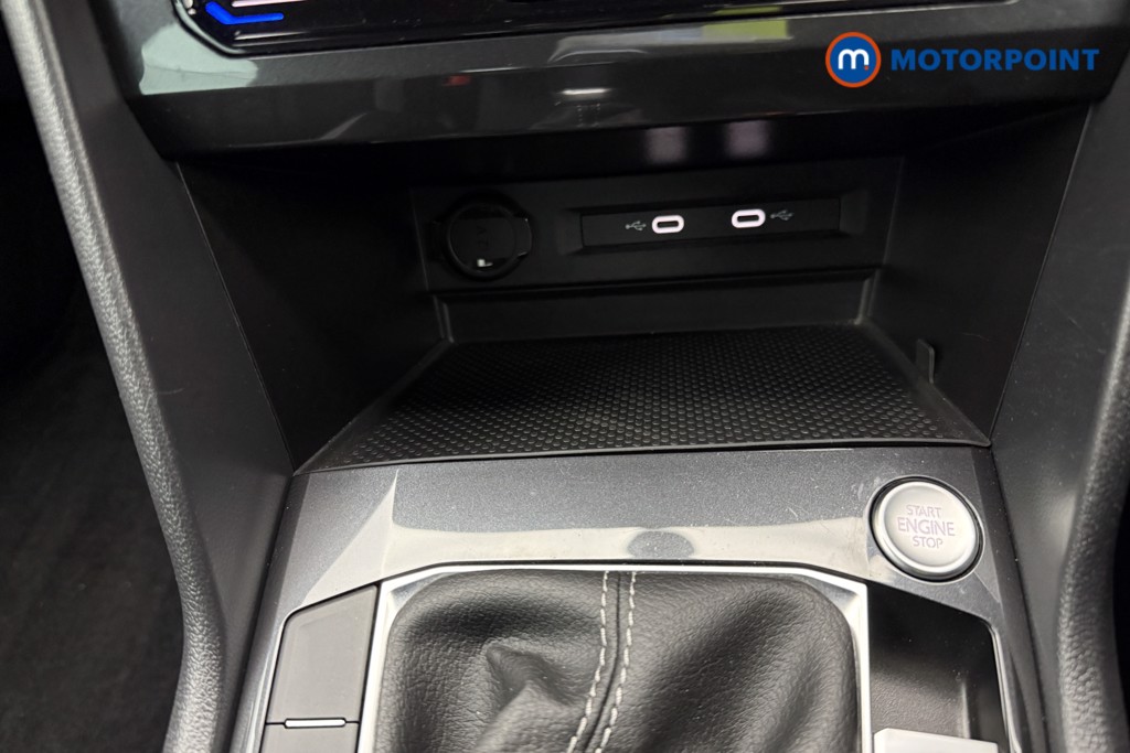 Volkswagen Tiguan R-Line Automatic Petrol SUV - Stock Number (1622010) - 16th supplementary image