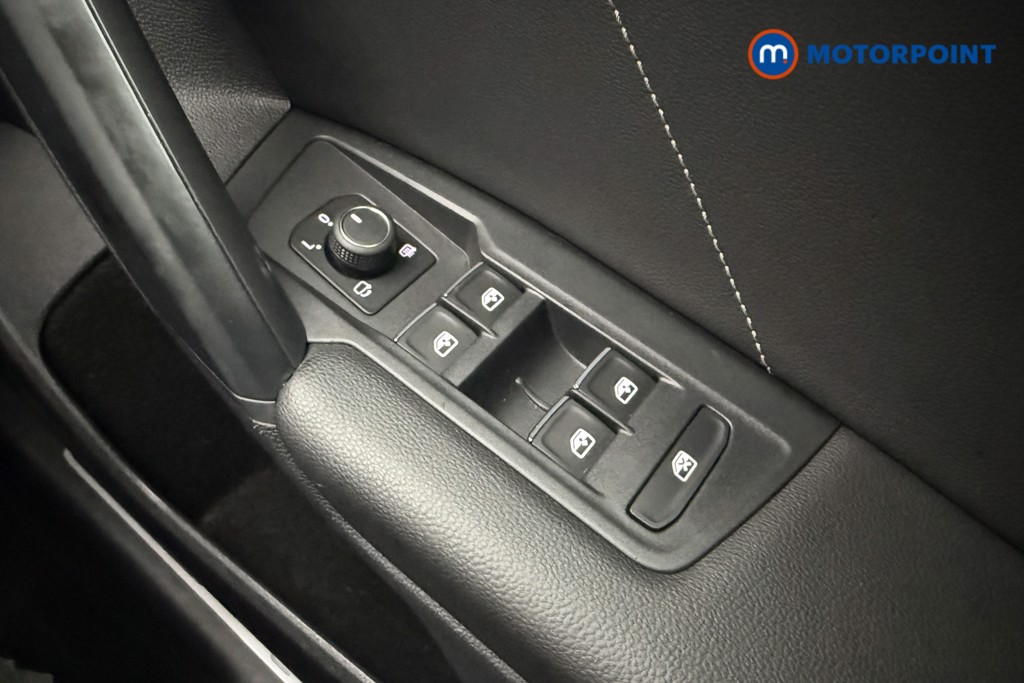 Volkswagen Tiguan R-Line Automatic Petrol SUV - Stock Number (1622010) - 19th supplementary image