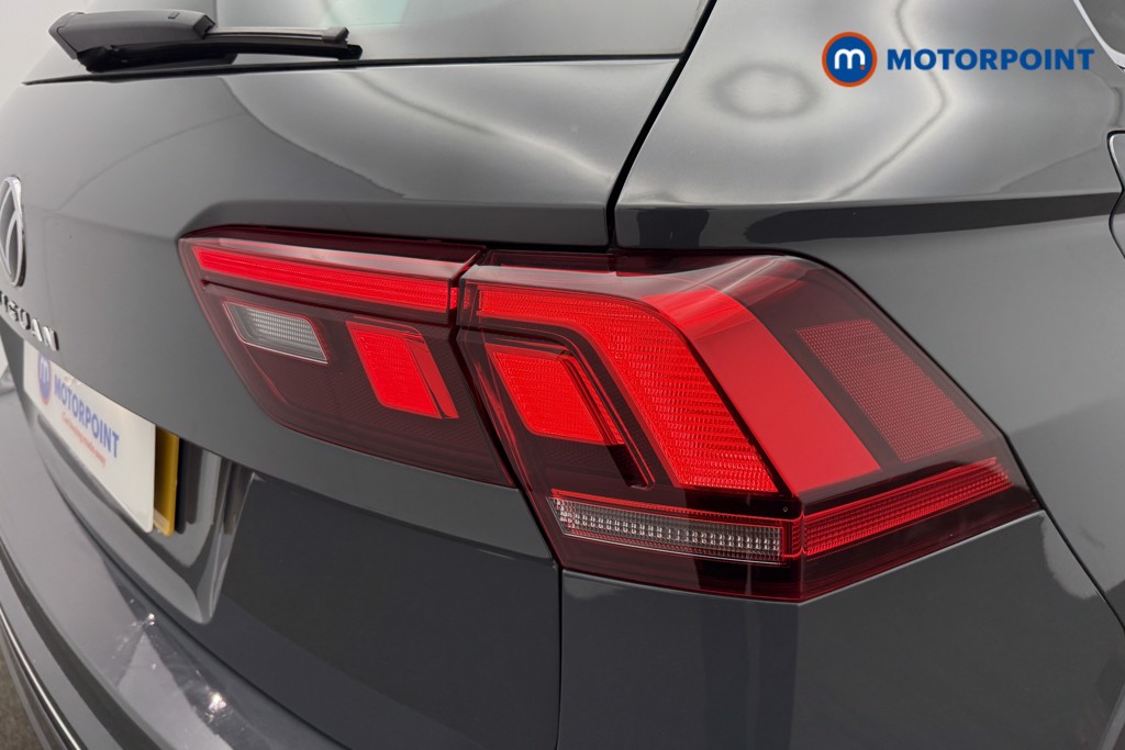 Volkswagen Tiguan R-Line Automatic Petrol SUV - Stock Number (1622010) - 21st supplementary image