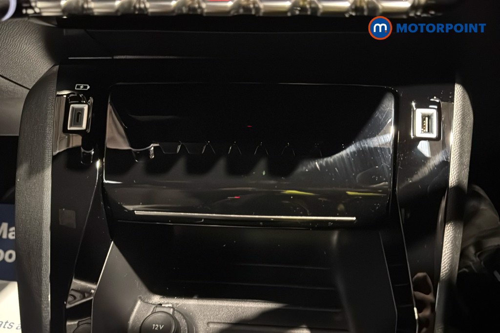 Peugeot 2008 Allure Premium-Plus Manual Petrol SUV - Stock Number (1622224) - 17th supplementary image