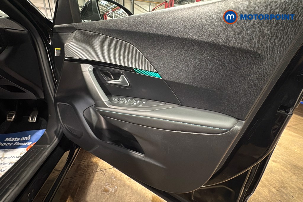 Peugeot 2008 Allure Premium-Plus Manual Petrol SUV - Stock Number (1622224) - 19th supplementary image