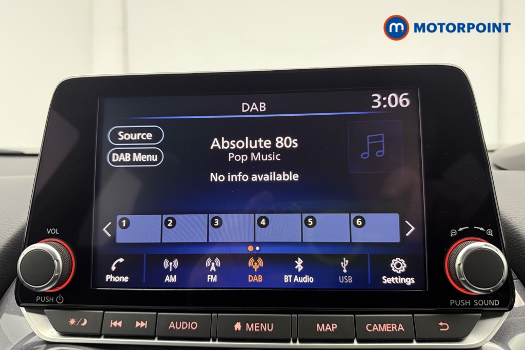 Nissan Juke N-Connecta Automatic Petrol SUV - Stock Number (1622406) - 4th supplementary image