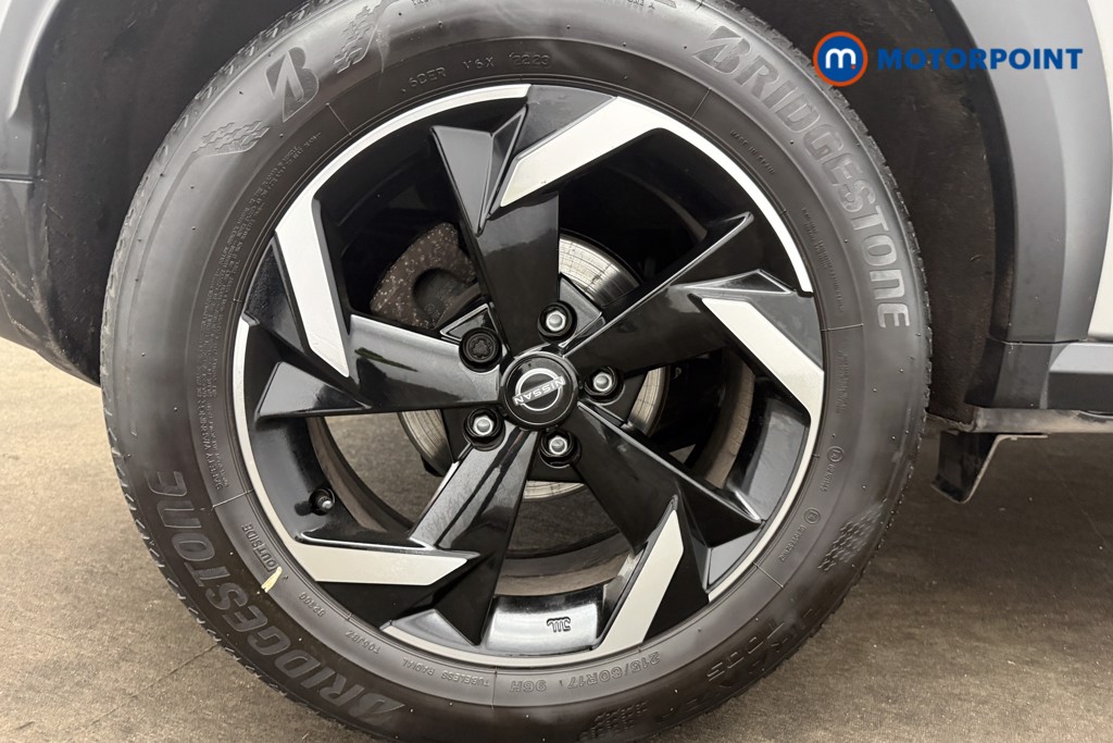 Nissan Juke N-Connecta Automatic Petrol SUV - Stock Number (1622406) - 10th supplementary image