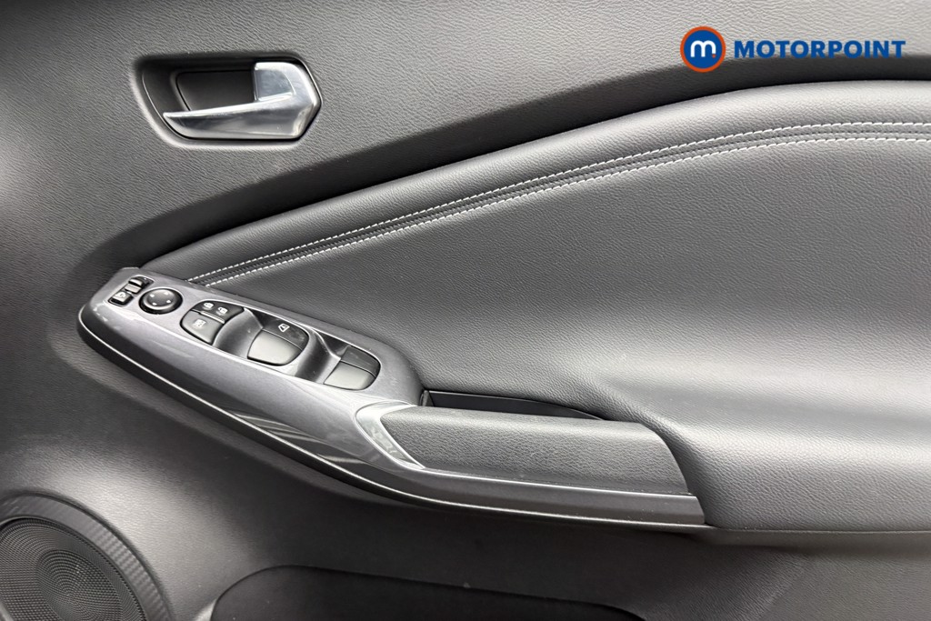 Nissan Juke N-Connecta Automatic Petrol SUV - Stock Number (1622406) - 18th supplementary image