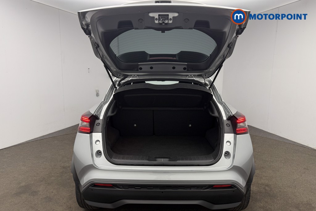 Nissan Juke N-Connecta Automatic Petrol SUV - Stock Number (1622406) - 20th supplementary image