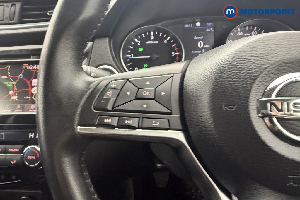 Nissan Qashqai N-Connecta Manual Diesel SUV - Stock Number (1622971) - 6th supplementary image