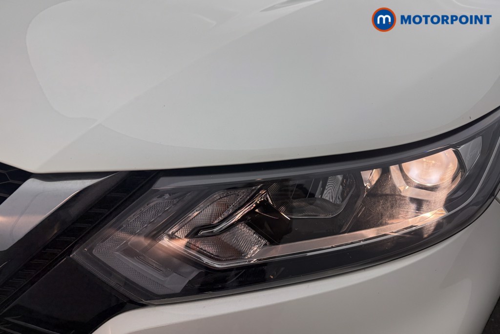 Nissan Qashqai N-Connecta Manual Diesel SUV - Stock Number (1622971) - 14th supplementary image