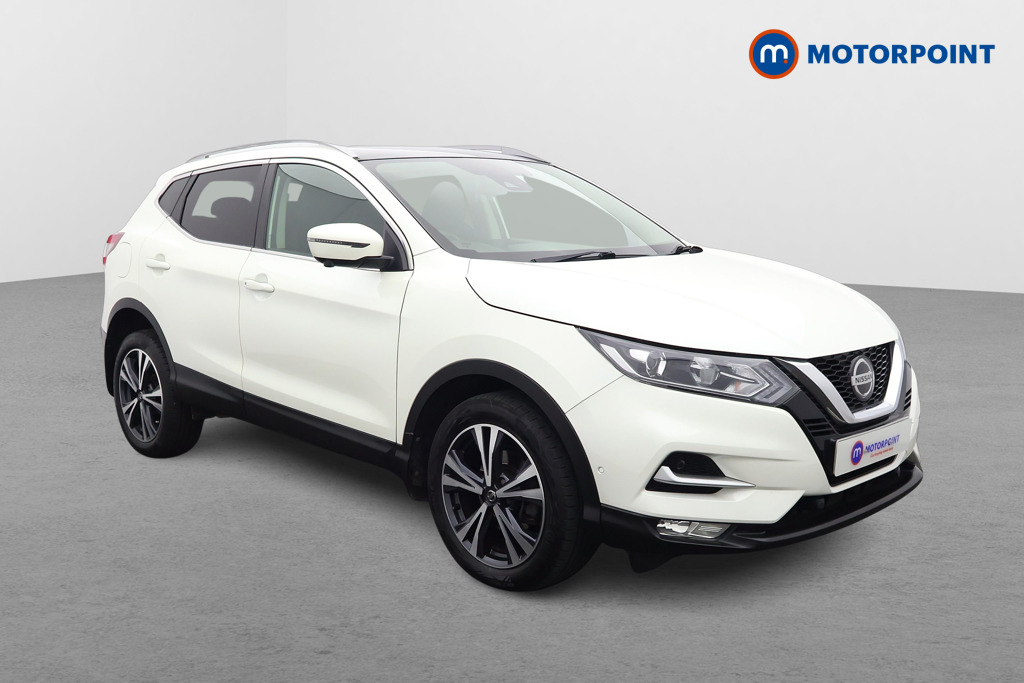 Nissan Qashqai N-Connecta Manual Diesel SUV - Stock Number (1622971) - Drivers side front corner