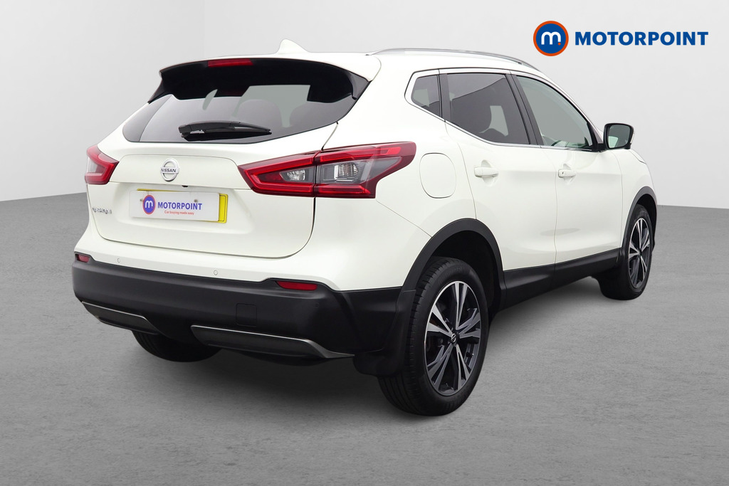 Nissan Qashqai N-Connecta Manual Diesel SUV - Stock Number (1622971) - Drivers side rear corner