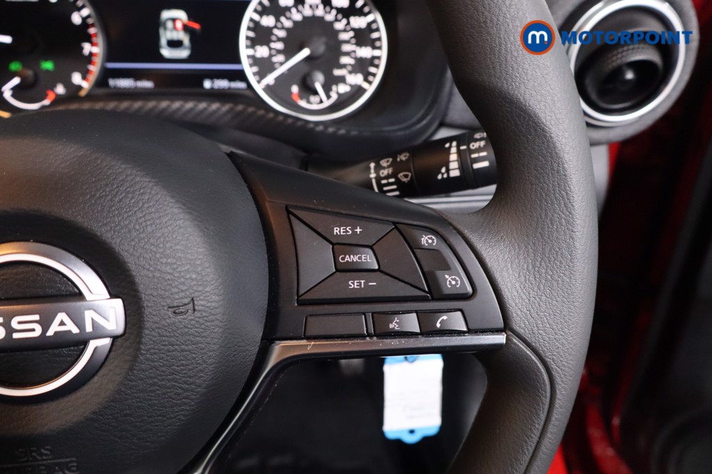 Nissan Juke Acenta Premium Manual Petrol SUV - Stock Number (1623160) - 8th supplementary image