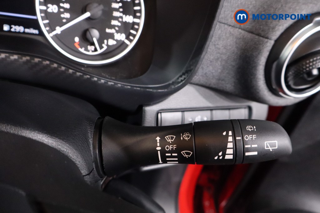 Nissan Juke Acenta Premium Manual Petrol SUV - Stock Number (1623160) - 15th supplementary image