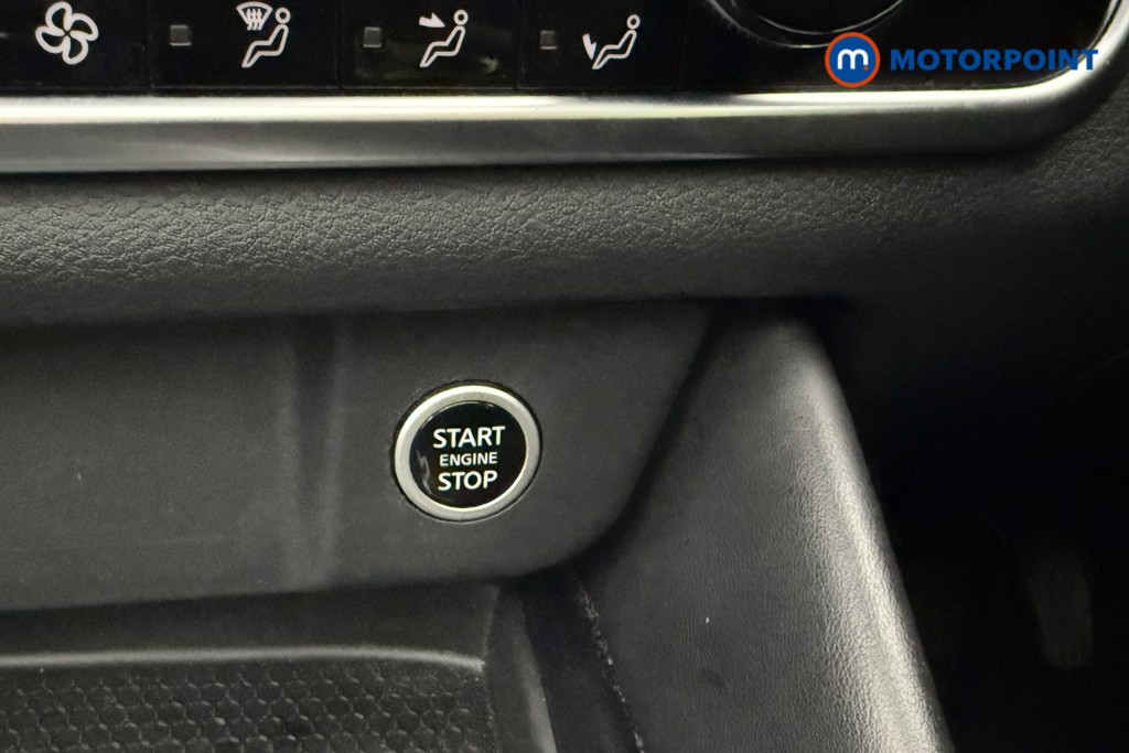 Nissan Qashqai N-Connecta Manual Petrol SUV - Stock Number (1608474) - 15th supplementary image