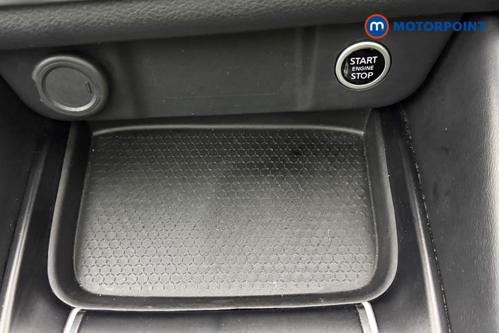 Nissan Qashqai N-Connecta Manual Petrol SUV - Stock Number (1608474) - 16th supplementary image