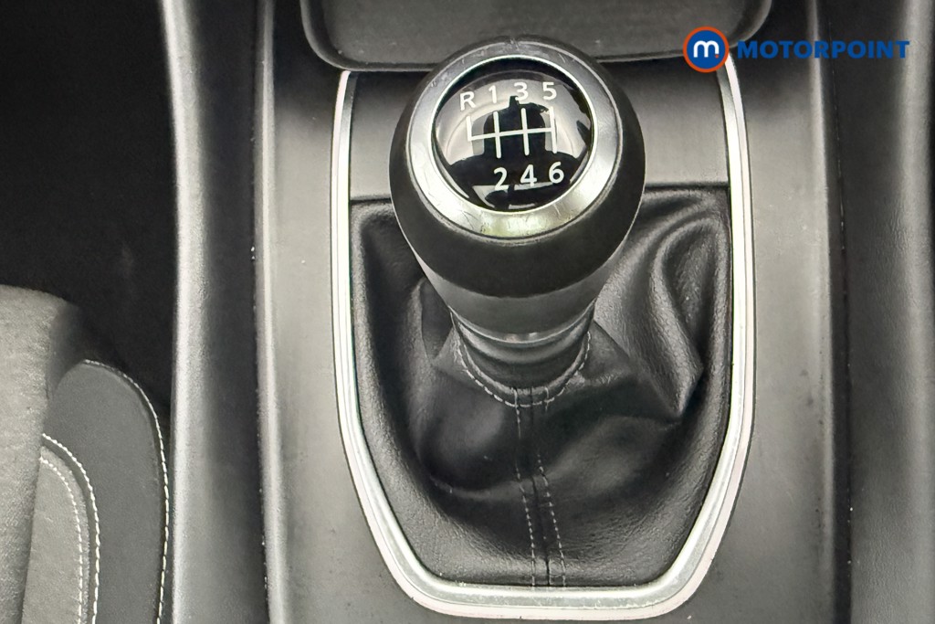 Nissan Qashqai N-Connecta Manual Petrol SUV - Stock Number (1608474) - 17th supplementary image