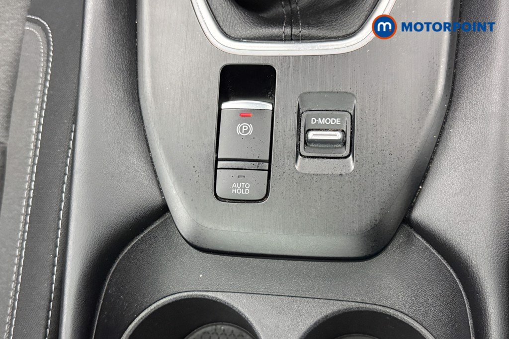 Nissan Qashqai N-Connecta Manual Petrol SUV - Stock Number (1608474) - 18th supplementary image