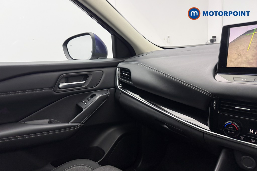 Nissan Qashqai N-Connecta Manual Petrol SUV - Stock Number (1608474) - 19th supplementary image