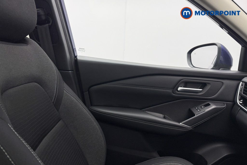 Nissan Qashqai N-Connecta Manual Petrol SUV - Stock Number (1608474) - 20th supplementary image