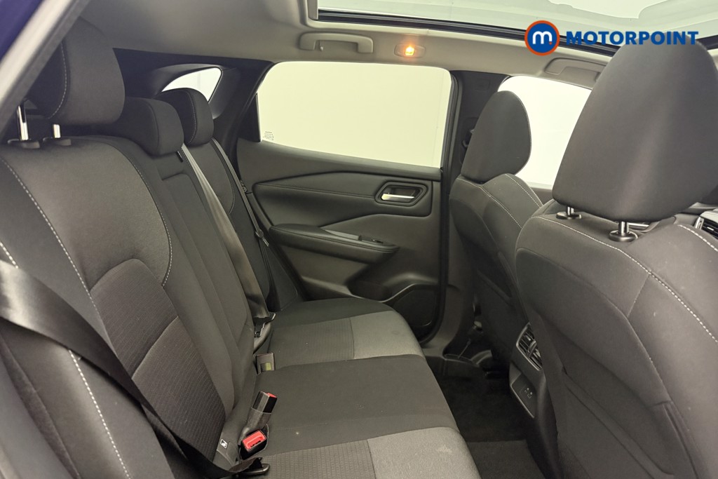 Nissan Qashqai N-Connecta Manual Petrol SUV - Stock Number (1608474) - 33rd supplementary image