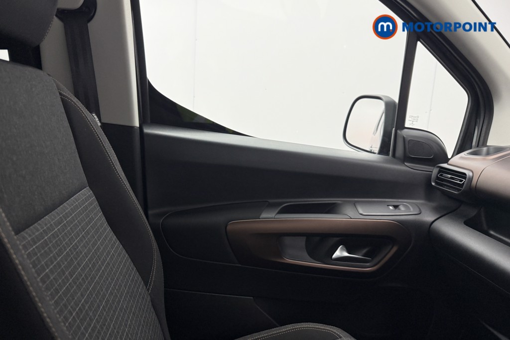Peugeot Rifter GT Automatic Electric People Carrier - Stock Number (1610987) - 40th supplementary image