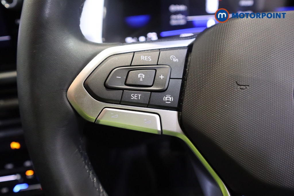 Volkswagen T-Roc Life Manual Petrol SUV - Stock Number (1611073) - 9th supplementary image