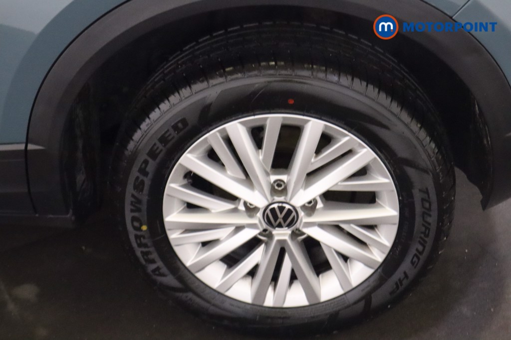 Volkswagen T-Roc Life Manual Petrol SUV - Stock Number (1611073) - 24th supplementary image