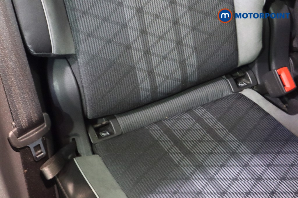 Volkswagen Tiguan R-Line Automatic Petrol SUV - Stock Number (1611542) - 18th supplementary image