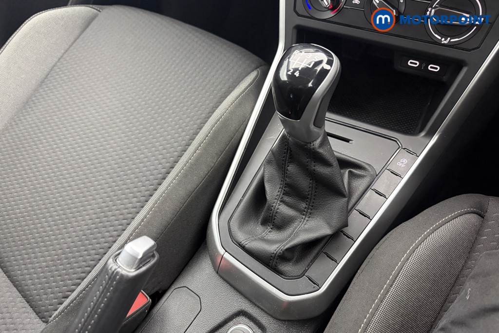 Volkswagen Polo Life Manual Petrol Hatchback - Stock Number (1611755) - 4th supplementary image